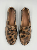 Load image into Gallery viewer, Snake Print Loafer
