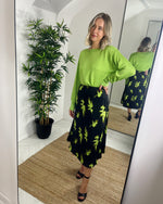 Load image into Gallery viewer, Harper Leaf Pattern Midi Skirt - Parrot Green
