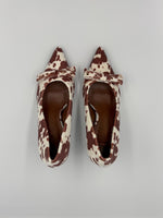 Load image into Gallery viewer, Cow Bow Front Patent Heel
