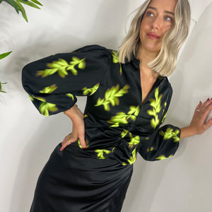 ICHI Leaf Pattern Ruched Blouse - Parrot Green