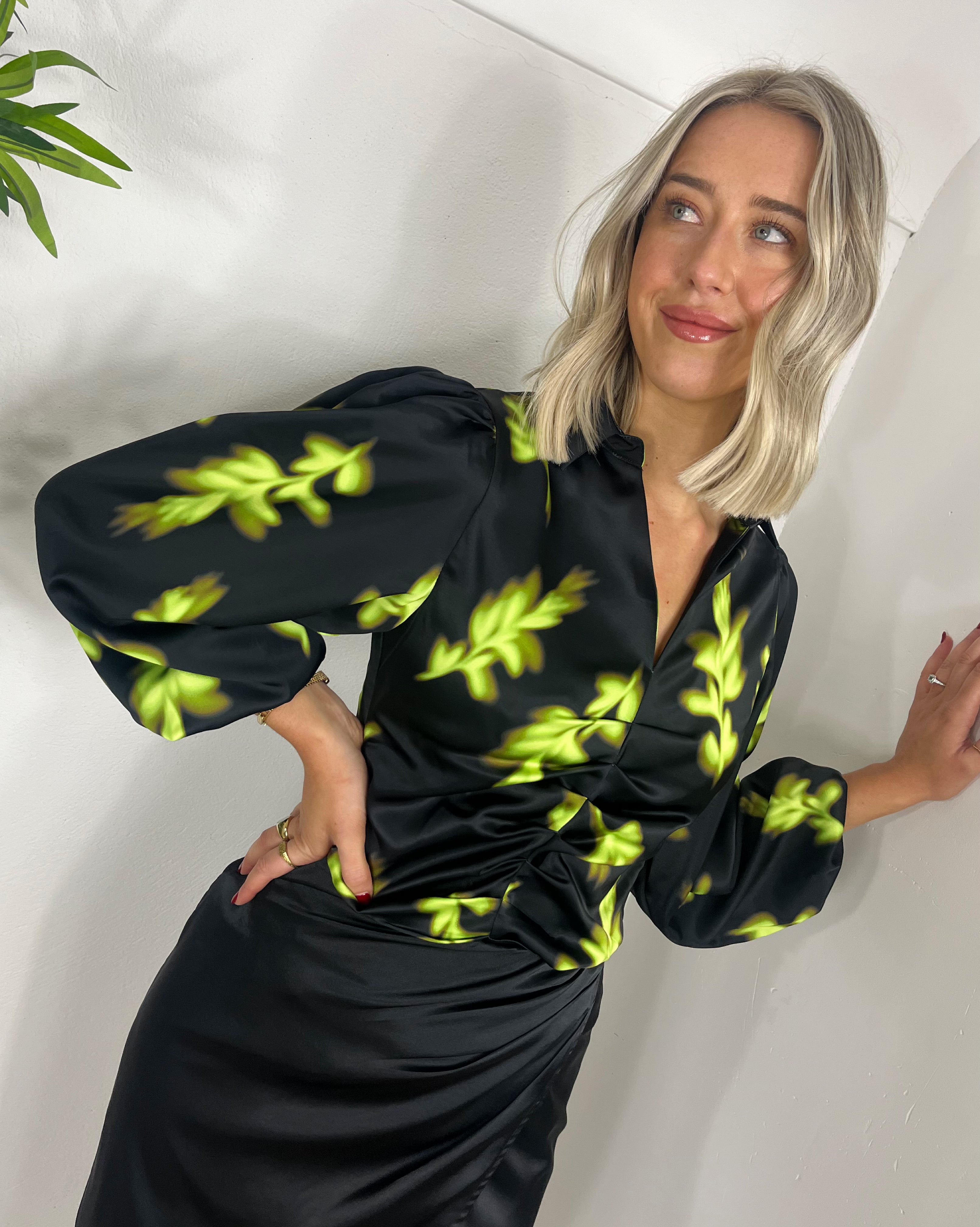 ICHI Leaf Pattern Ruched Blouse - Parrot Green