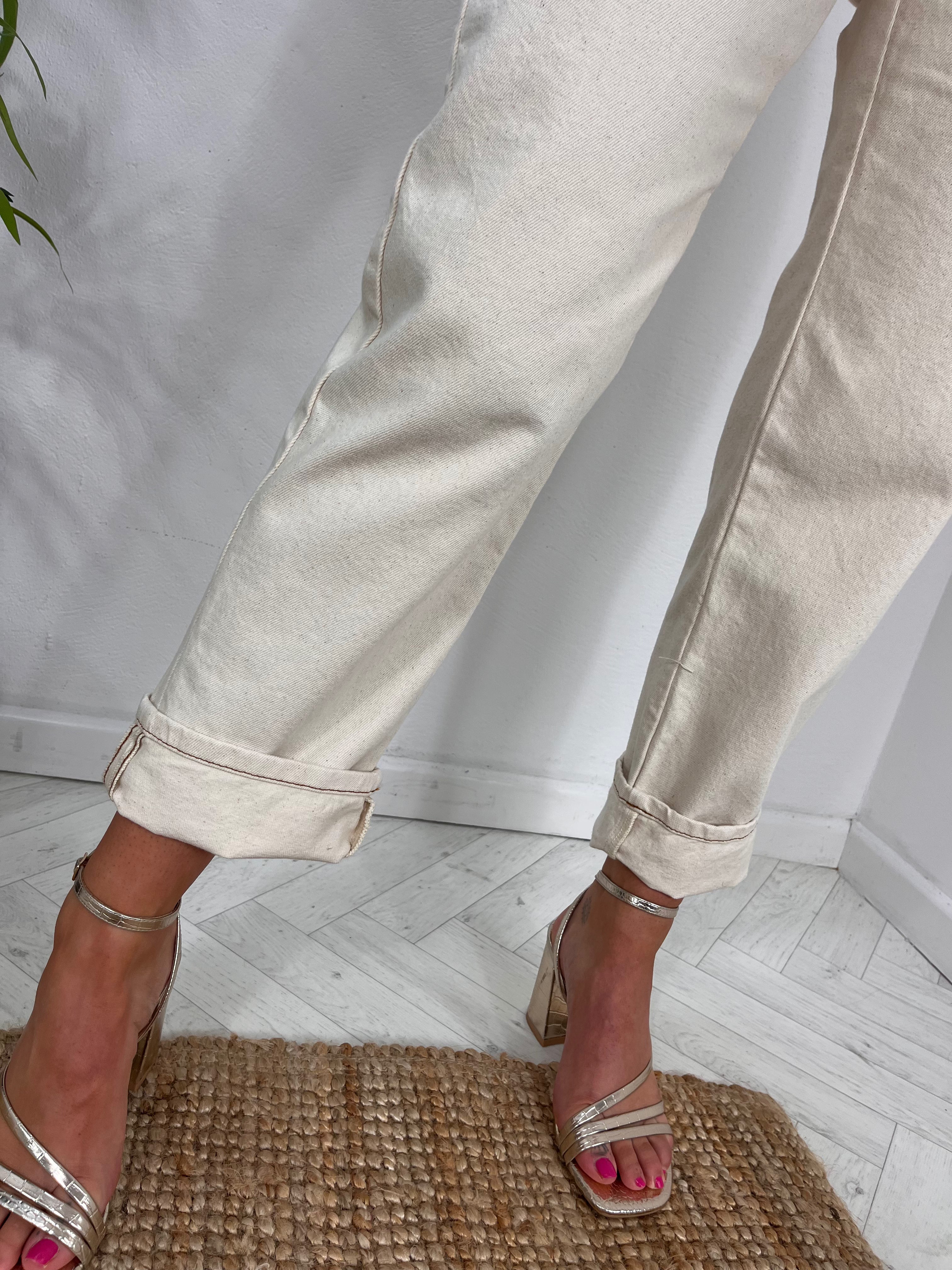 Sisley Natural Coloured Mom Fit Jeans - Beige