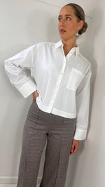 Load image into Gallery viewer, Selected Femme Boxy Cropped Shirt - White
