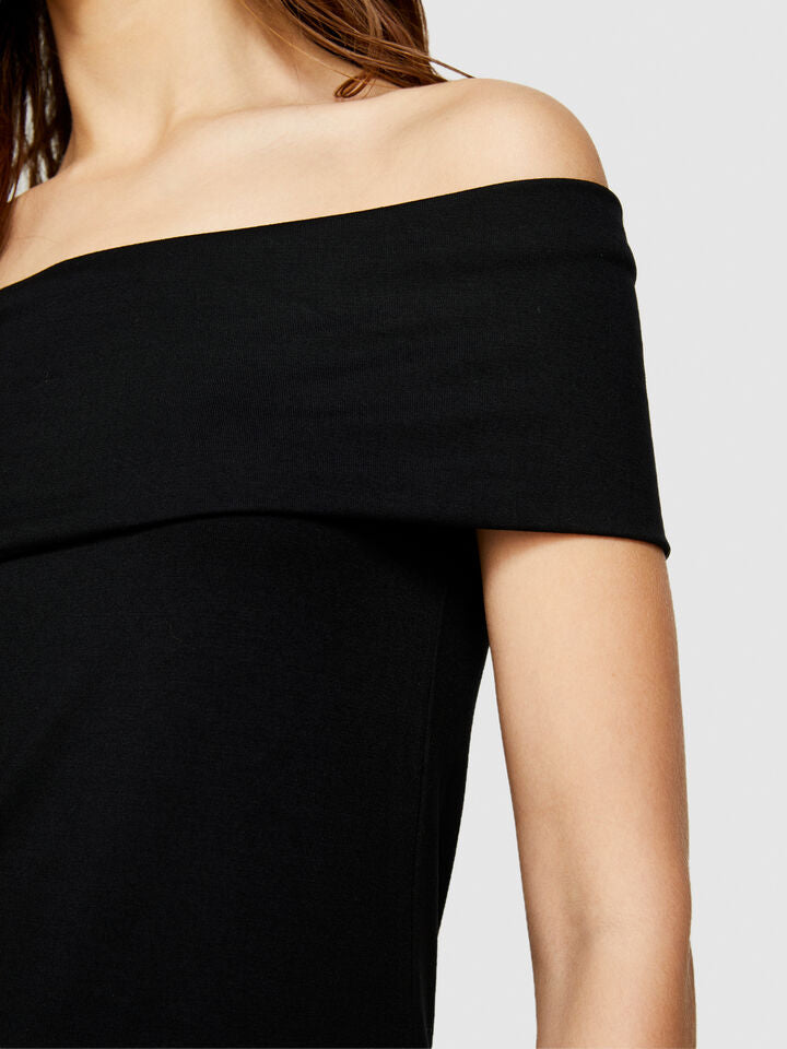Sisley Bare Shoulder T-Shirt - Black