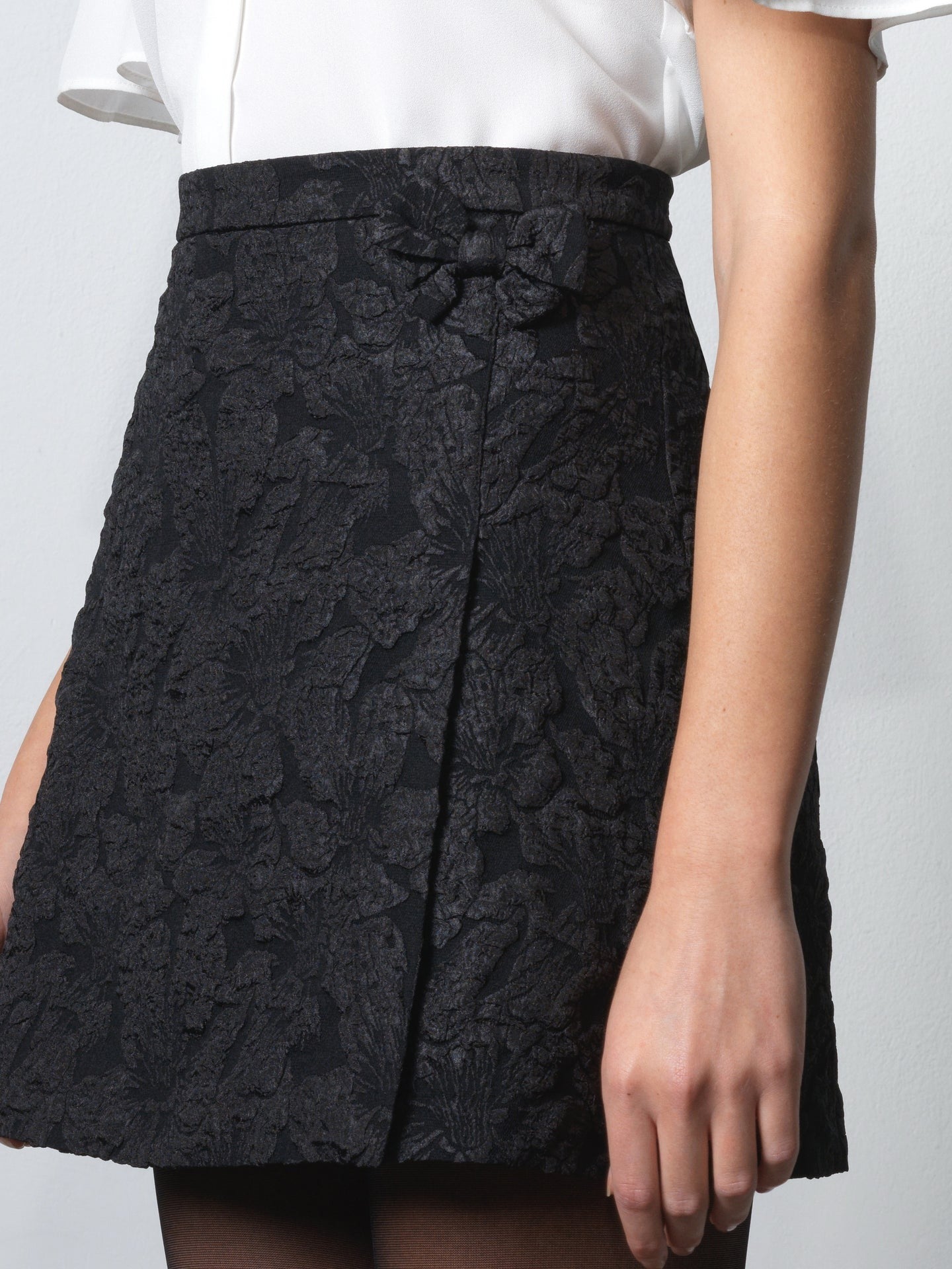 Sharon Jacquard Bow Mini Skirt