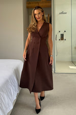 Load image into Gallery viewer, Hazel Tailored Sleeveless Midi Dress Brown
