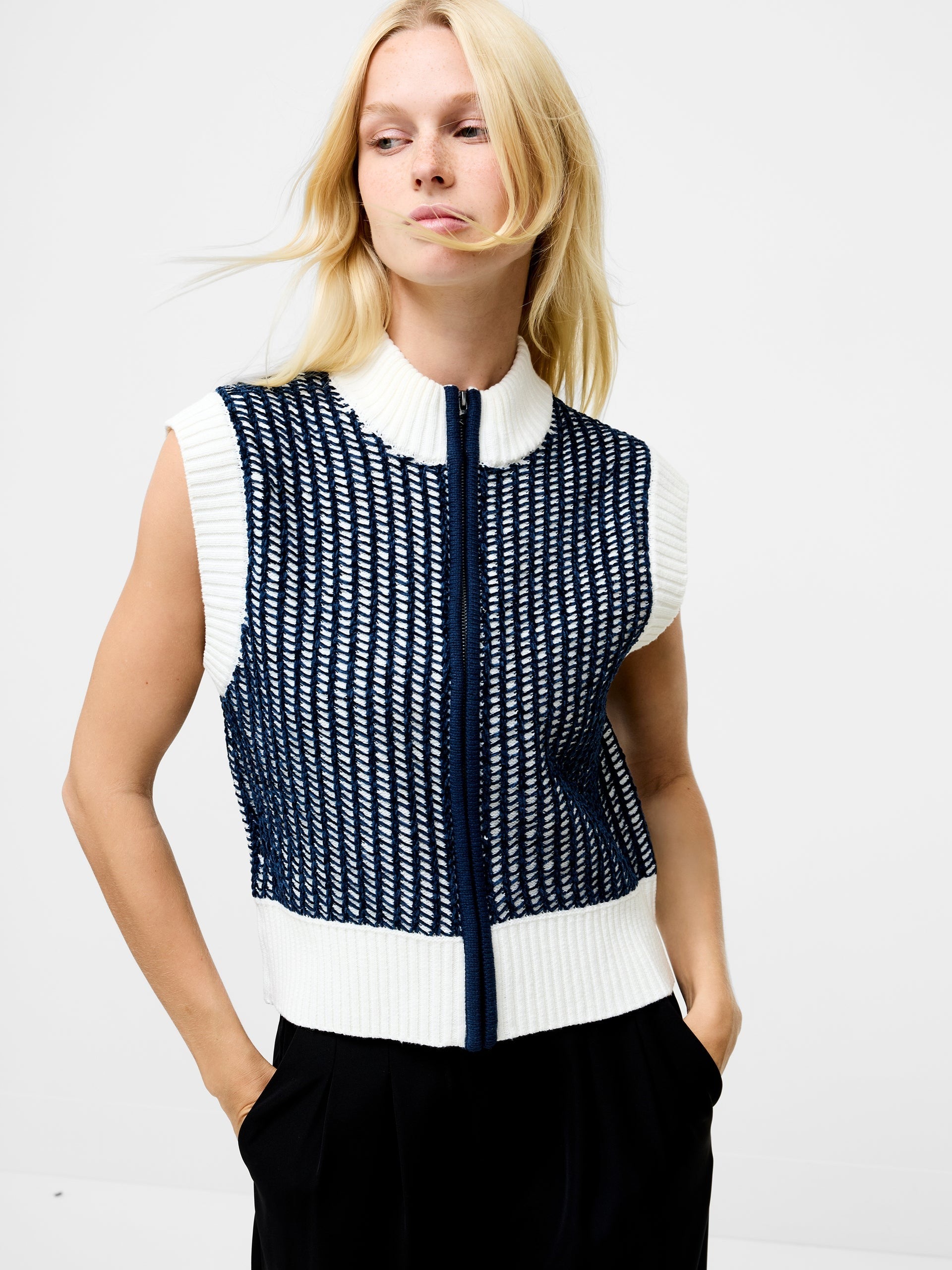 Klara Sleeveless Jumper