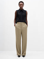 Load image into Gallery viewer, Vinnie Suiting Pleated Trouser
