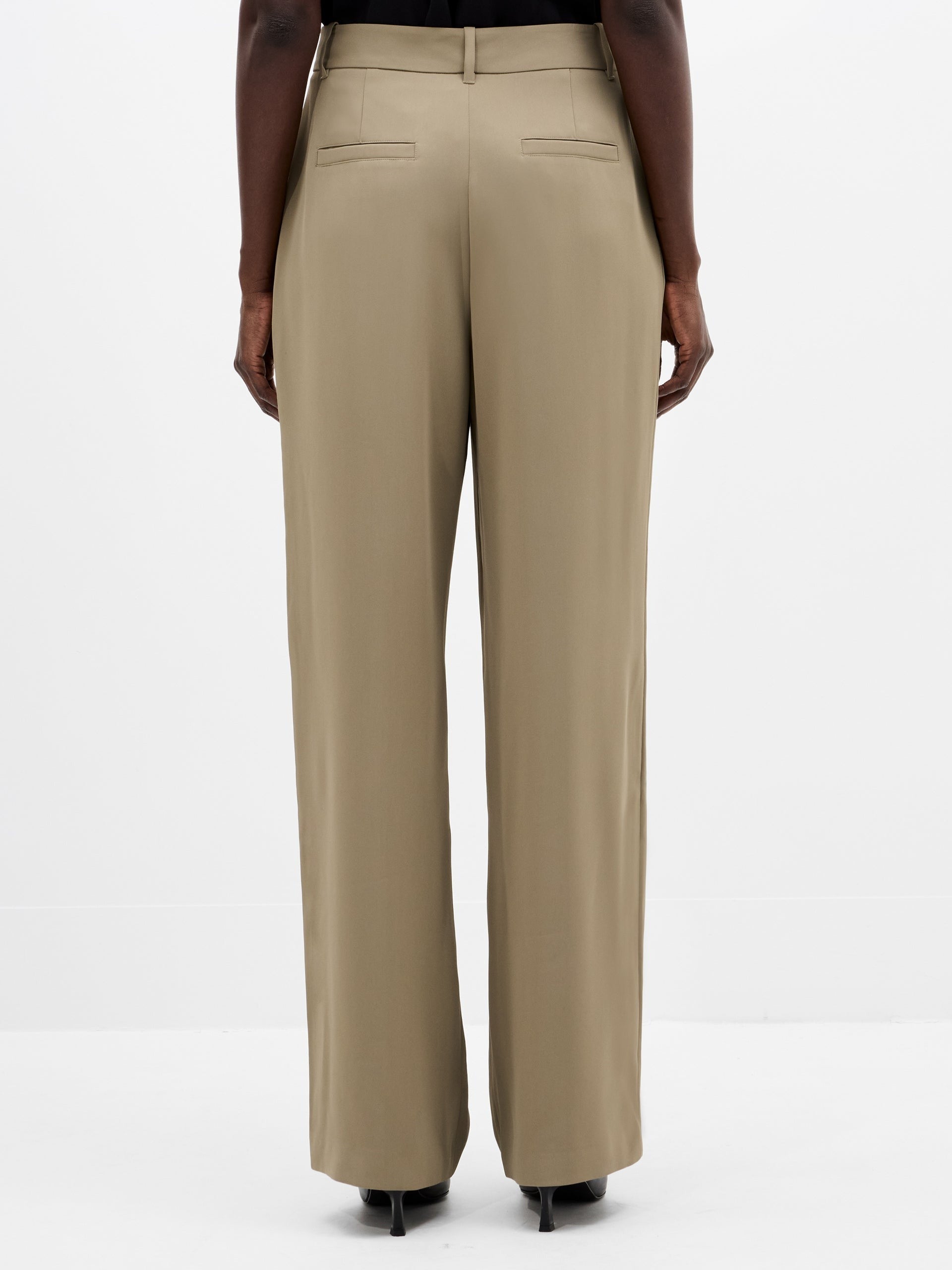 Vinnie Suiting Pleated Trouser