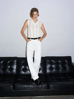 Load image into Gallery viewer, Loren Twill Barrel Leg Denim
