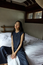 Load image into Gallery viewer, Ichi Elasticated Front Pleat Trousers
