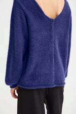 Load image into Gallery viewer, Ichi V-back Button Knit Jumper

