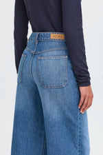 Load image into Gallery viewer, Ichi Cropped Wide Leg Jeans

