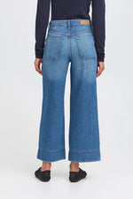 Load image into Gallery viewer, Ichi Cropped Wide Leg Jeans
