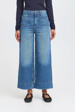 Load image into Gallery viewer, Ichi Cropped Wide Leg Jeans
