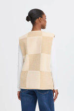 Load image into Gallery viewer, Ichi Check Fleece Gilet
