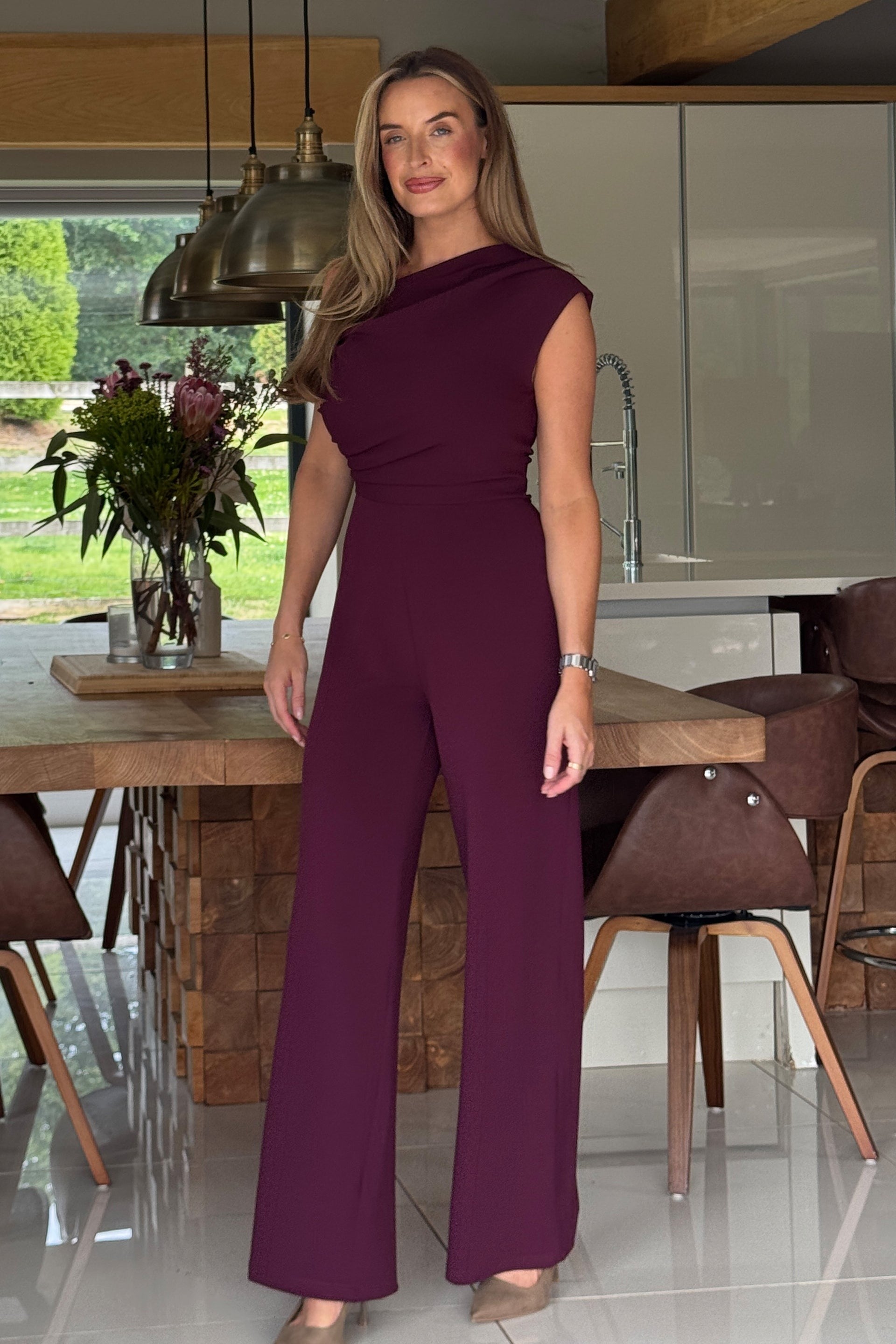 Donna Asymmetric Neckline Jumpsuit