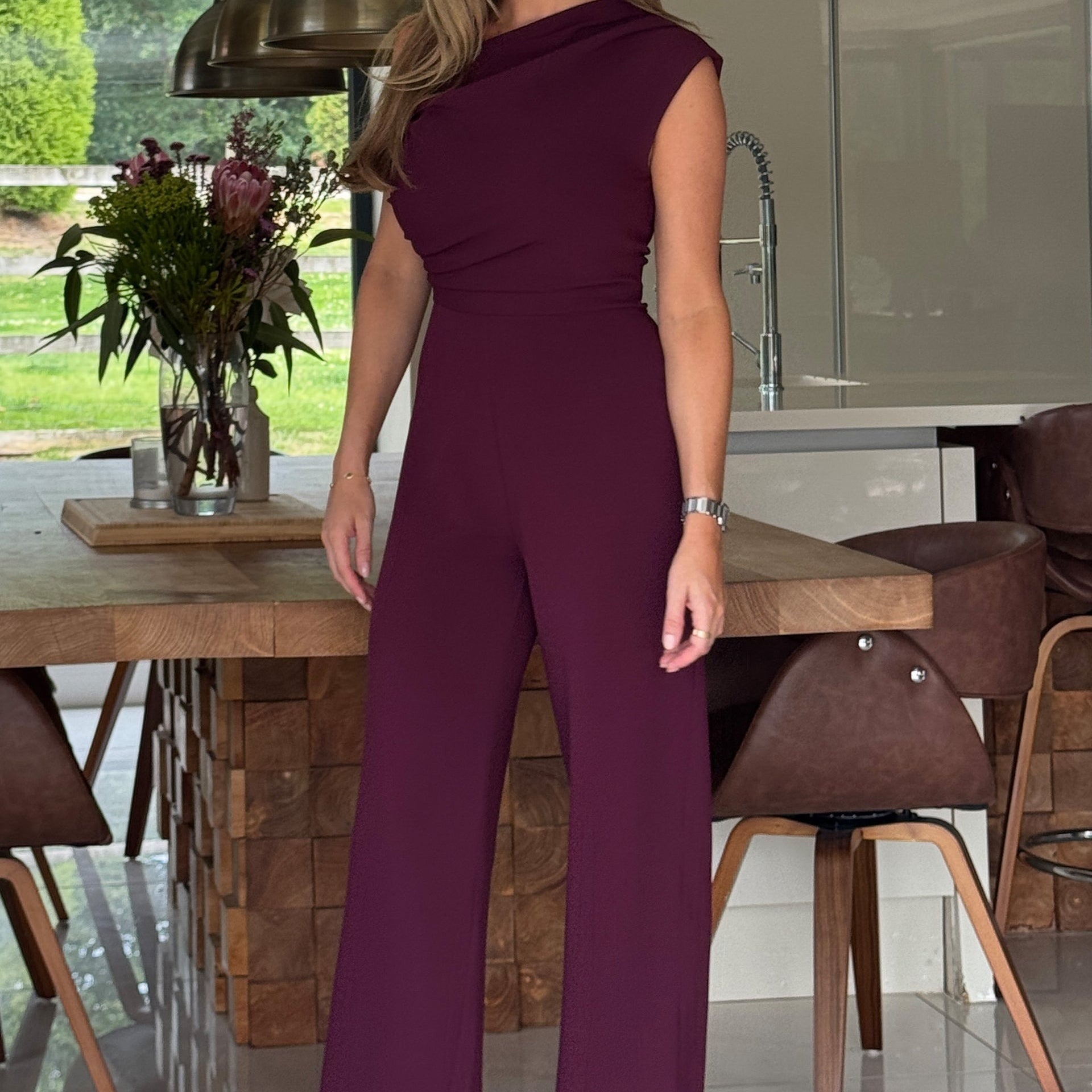 Donna Asymmetric Neckline Jumpsuit