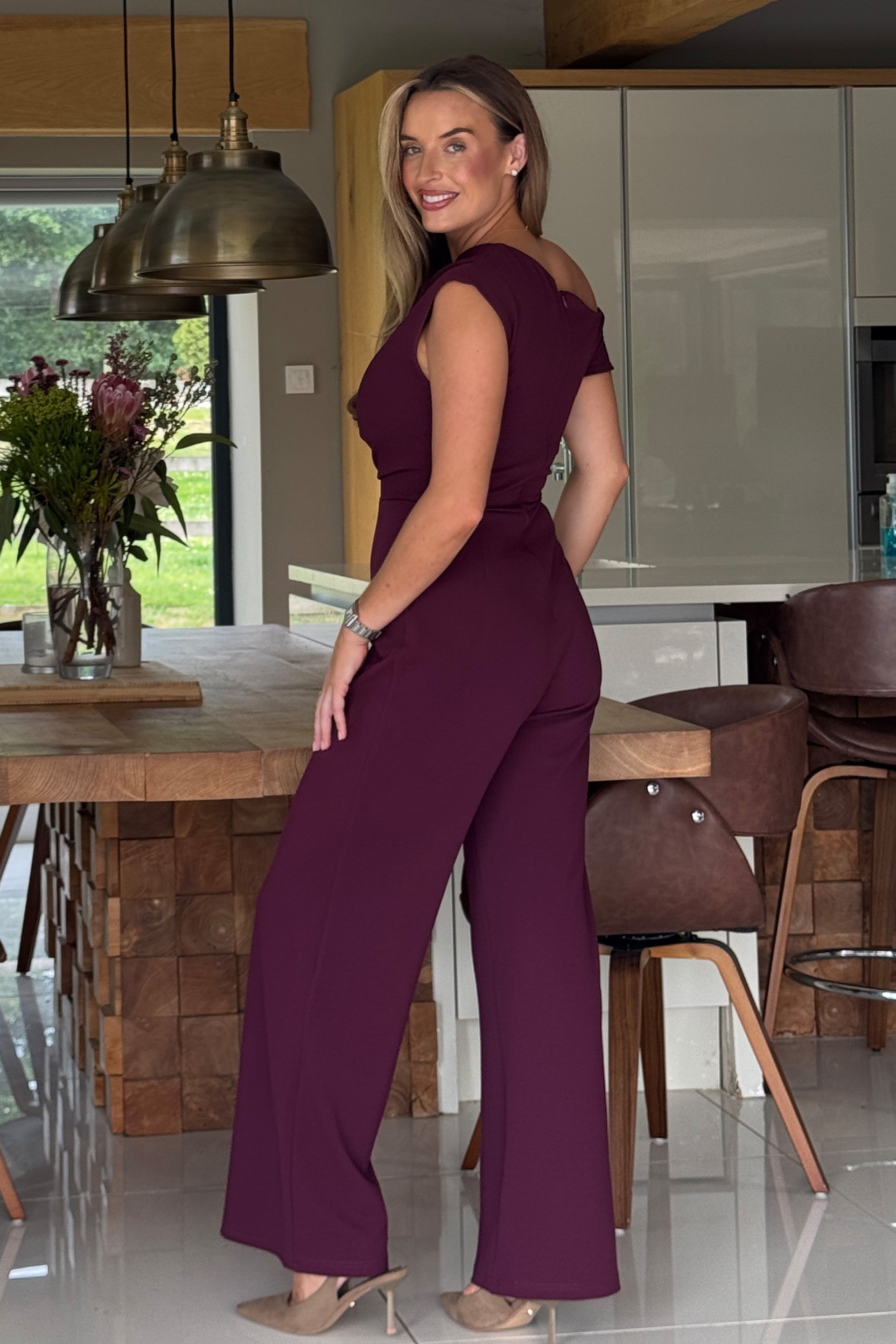 Donna Asymmetric Neckline Jumpsuit
